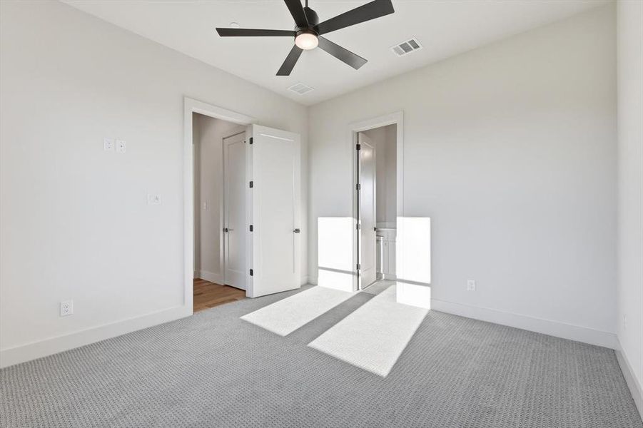Spacious, unfurnished interior of a new home in , Red Oak (Image 35).