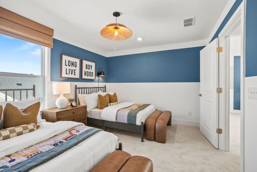 Representative furnished interior of a home built from the Hallmark by Del Webb in Del Webb Carolina Ridge, Midland (Image 54).