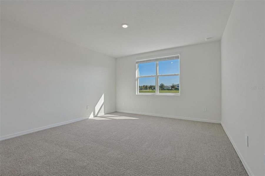 Spacious, unfurnished interior of a new home in The Reserve at Twin Lakes, St. Cloud (Image 31).