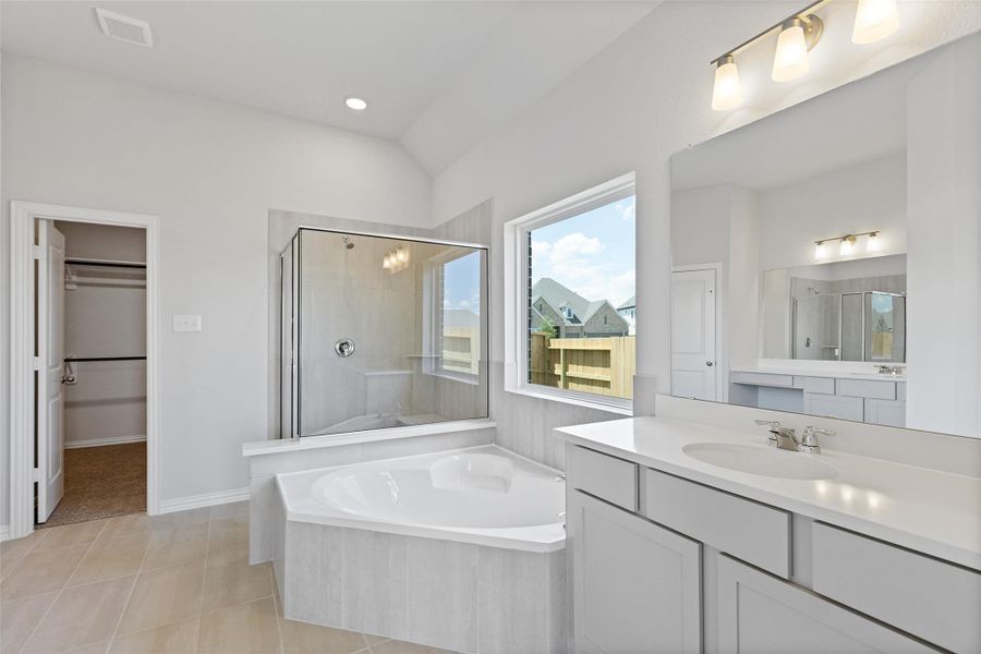 Furnished interior view inside a new home in Oakwood Estates, Waller (Image 15).