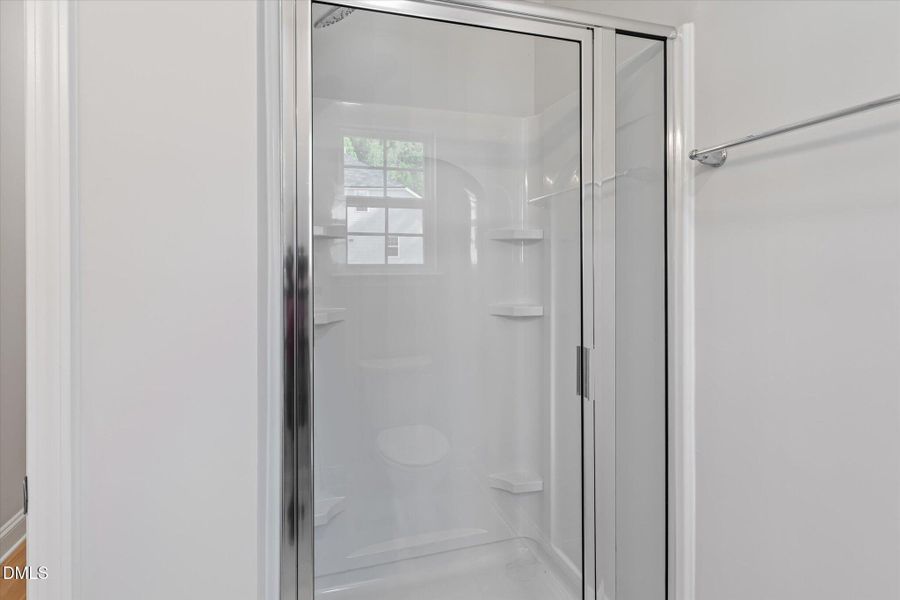 19-5504 Jaeger Drive Full Bath 2 19-5504 Jaeger Drive Full Bath 2