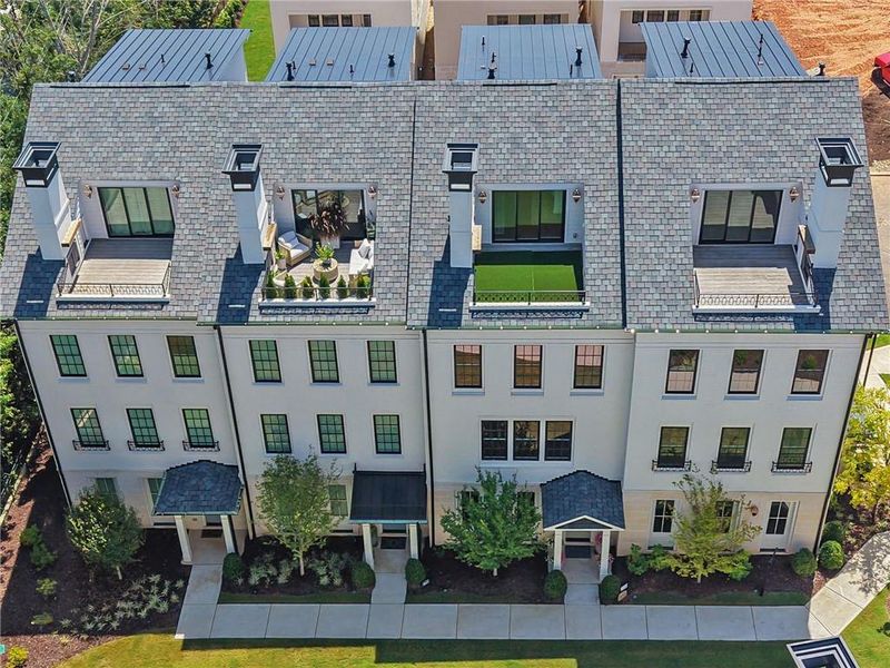 Condo located in Alpharetta, GA showcasing its design and architecture (Image 3).