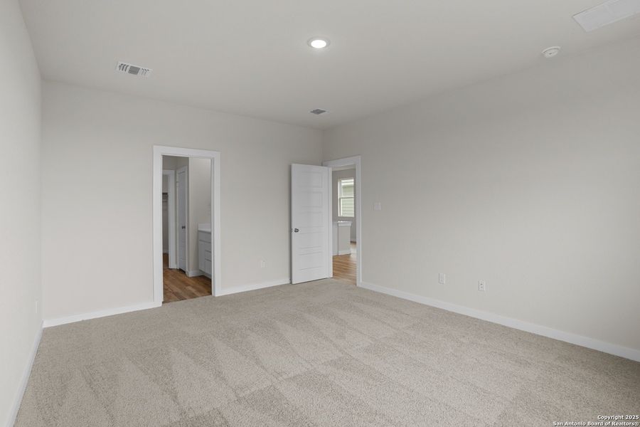Spacious, unfurnished interior of a new home in Park Place, New Braunfels (Image 10). Spacious, unfurnished interior of a new home in Park Place, New Braunfels (Image 10).