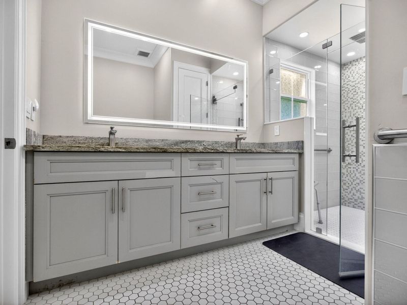 2nd Floor Master Bathroom
