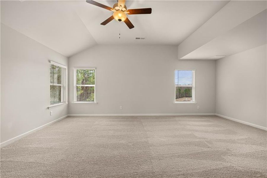 Spacious, unfurnished interior of a new home in Alcovy Village, Lawrenceville (Image 15).
