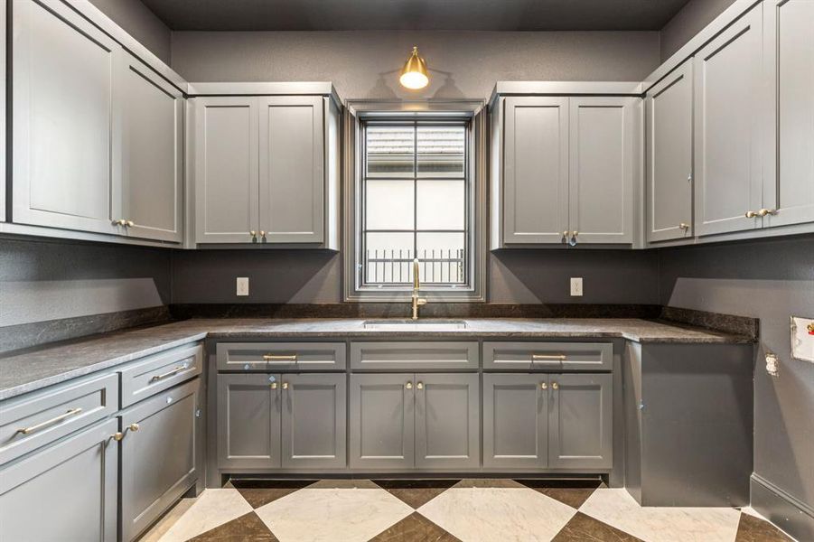 Furnished interior view inside a new home in , Fort Worth (Image 5). Furnished interior view inside a new home in , Fort Worth (Image 5).