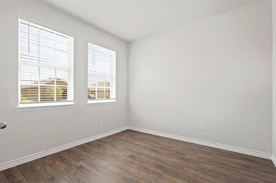 Spacious, unfurnished interior of a new home in Burgess Meadows, Cleburne (Image 10).