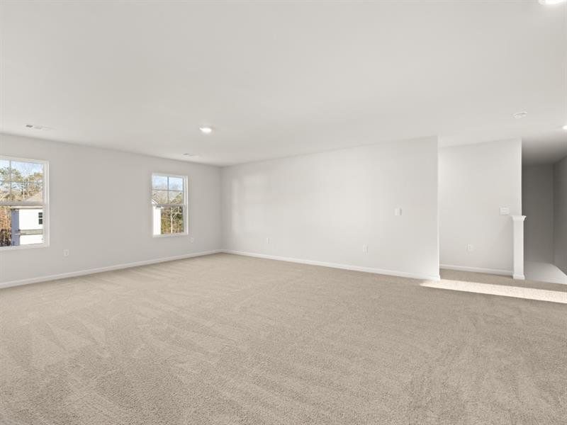 Spacious, unfurnished interior of a new home in Falcon Landing, Gainesville (Image 23).