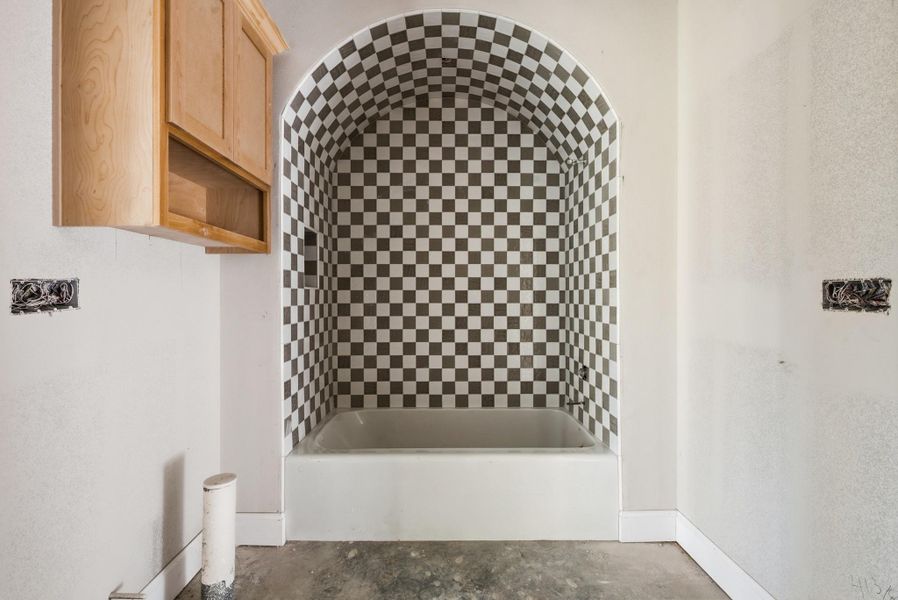 Furnished interior view inside a new home in , Bryan (Image 9).