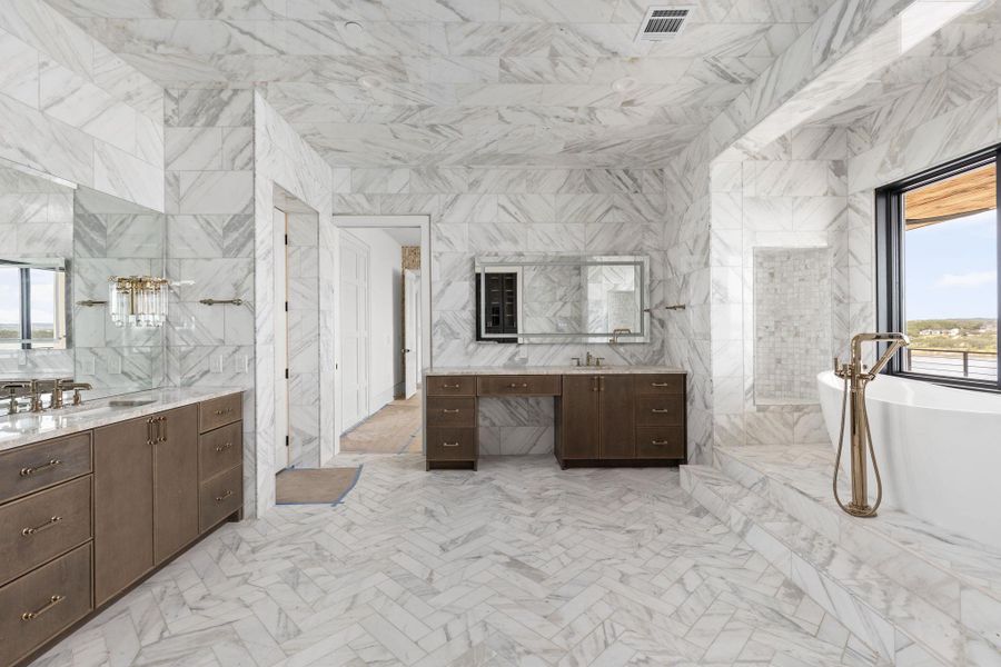 Furnished interior view inside a new home in , Lakeway (Image 12).