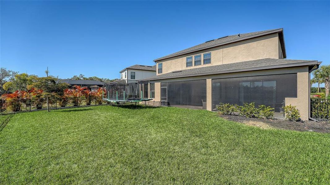 Exterior details and patio area of a home in , Sarasota (Image 22).