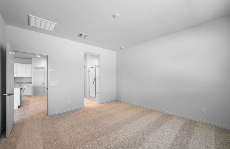 Spacious, unfurnished interior of a new home in Hayden Estates, Buckeye (Image 19).