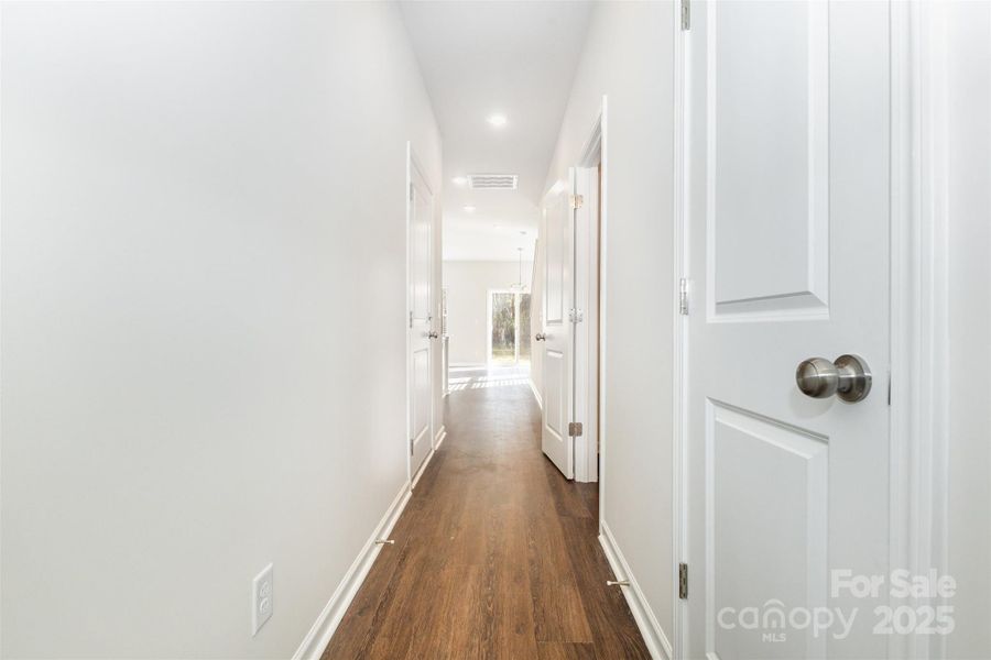 Spacious, unfurnished interior of a new home in , Charlotte (Image 10).