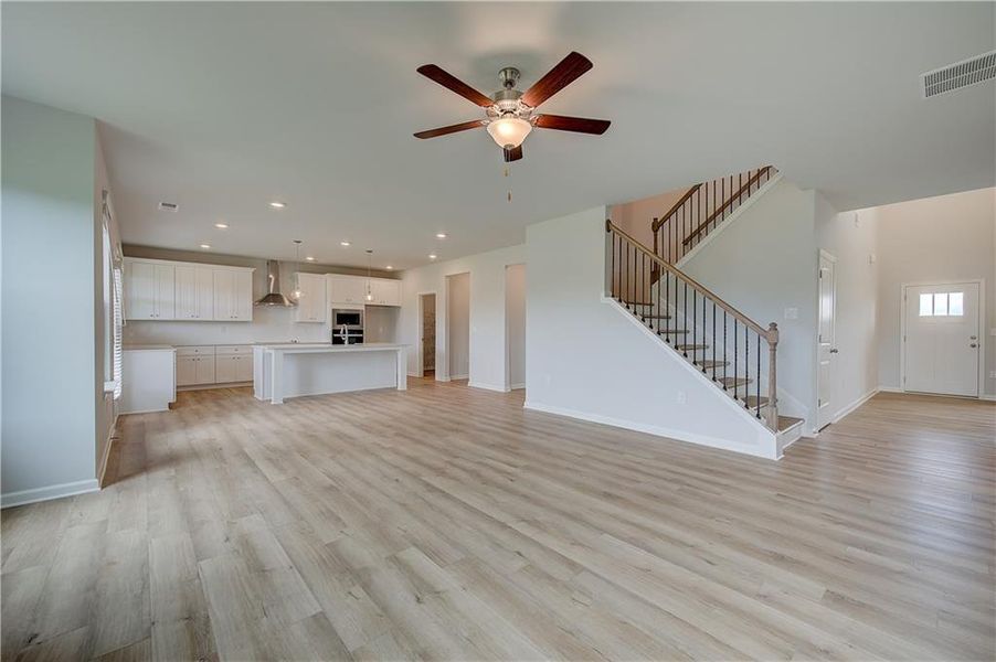 Spacious, unfurnished interior of a new home in Adagio, Dacula (Image 18).