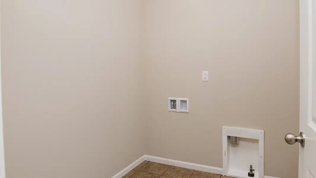 Representative unfurnished interior of a home built from the The Malden by Norfolk Homes in Valleys, Jackson (Image 22).