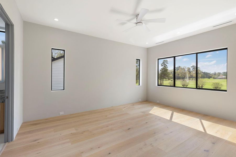 Spacious, unfurnished interior of a new home in , The Woodlands (Image 25).