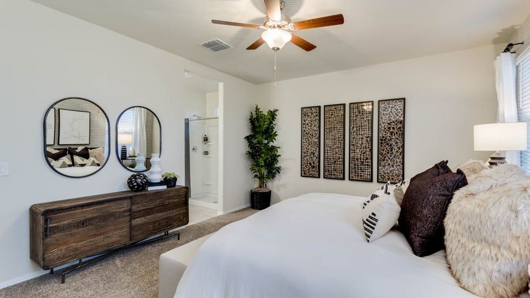 Representative furnished interior of a home built from the Hummingbird by D.R. Horton in Rio Rancho Estates, Surprise (Image 19). Representative furnished interior of a home built from the Hummingbird by D.R. Horton in Rio Rancho Estates, Surprise (Image 19).