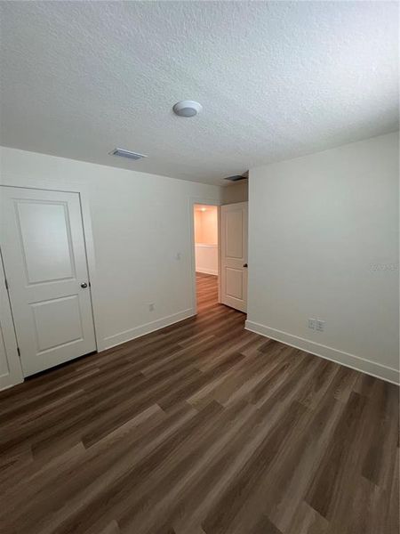 Spacious, unfurnished interior of a new home in Emerald Fields, Hudson (Image 24).