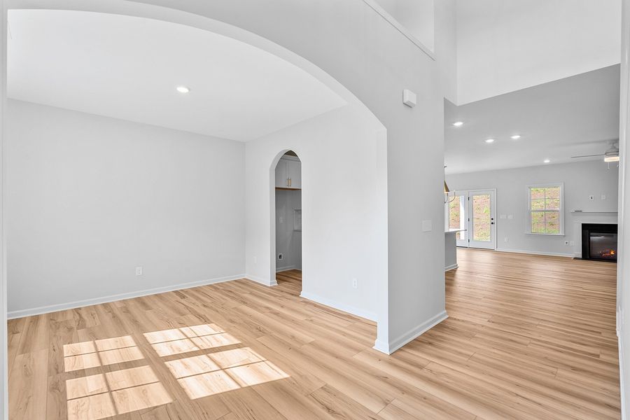 Spacious, unfurnished interior of a new home in Brooke Hill, Lewisville (Image 21). Spacious, unfurnished interior of a new home in Brooke Hill, Lewisville (Image 21).