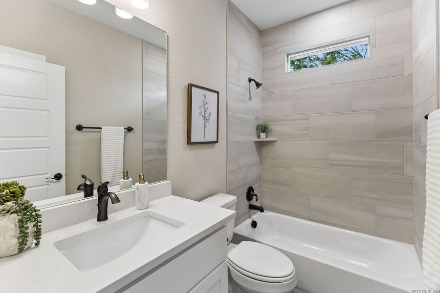 Furnished interior view inside a new home in , Canyon Lake (Image 10).