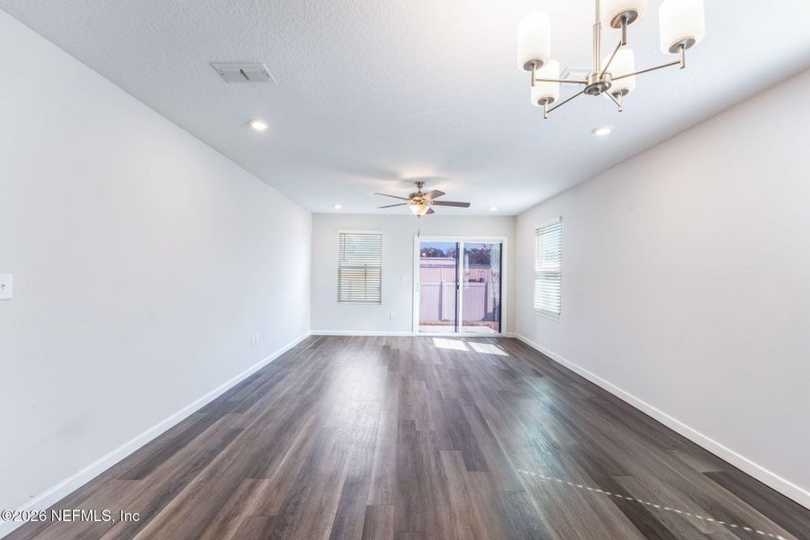 Spacious, unfurnished interior of a new home in , Jacksonville (Image 26).
