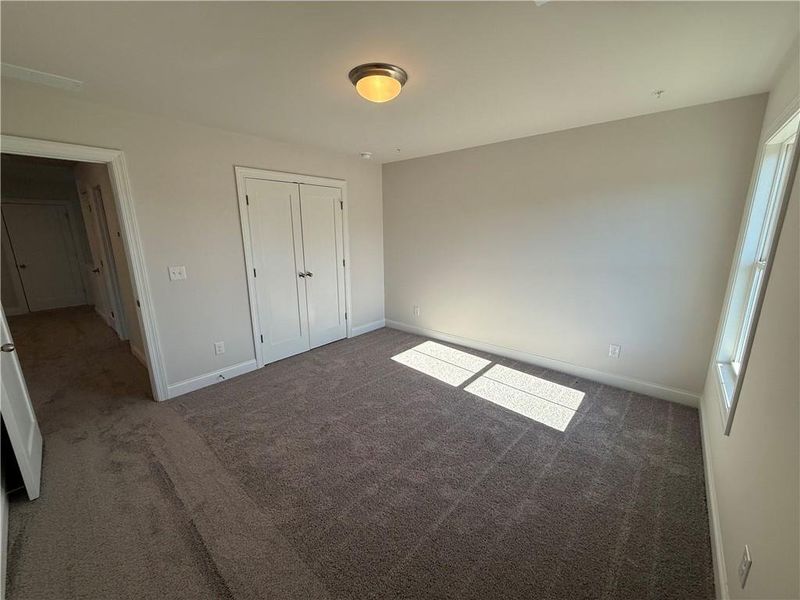 Spacious, unfurnished interior of a new home in , Marietta (Image 40).