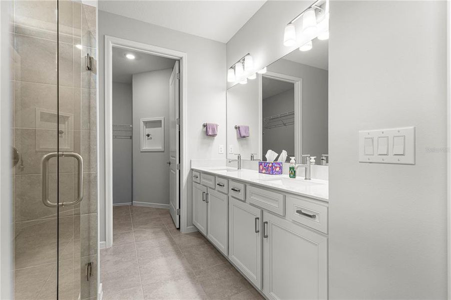 Furnished interior view inside a new home in , Ocala (Image 4).