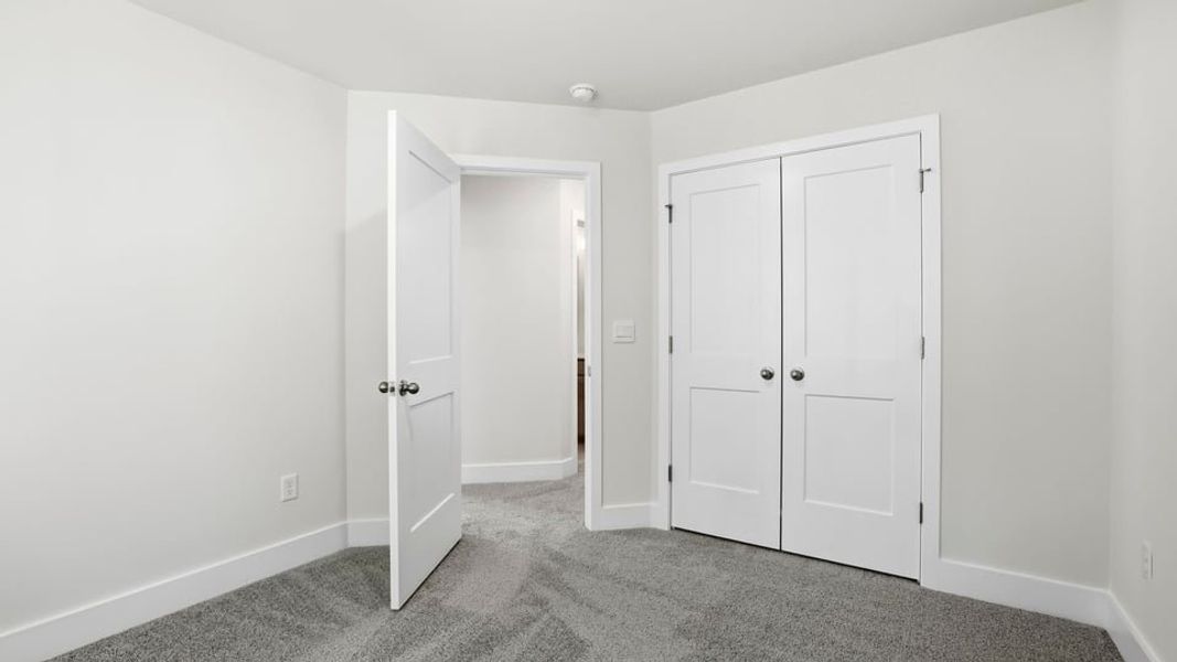 Spacious, unfurnished interior of a new home in Hidden Hills, Spartanburg (Image 24).