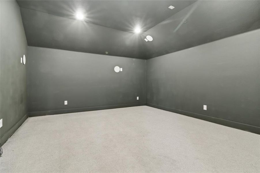 Spacious, unfurnished interior of a new home in , Hickory Creek (Image 20).