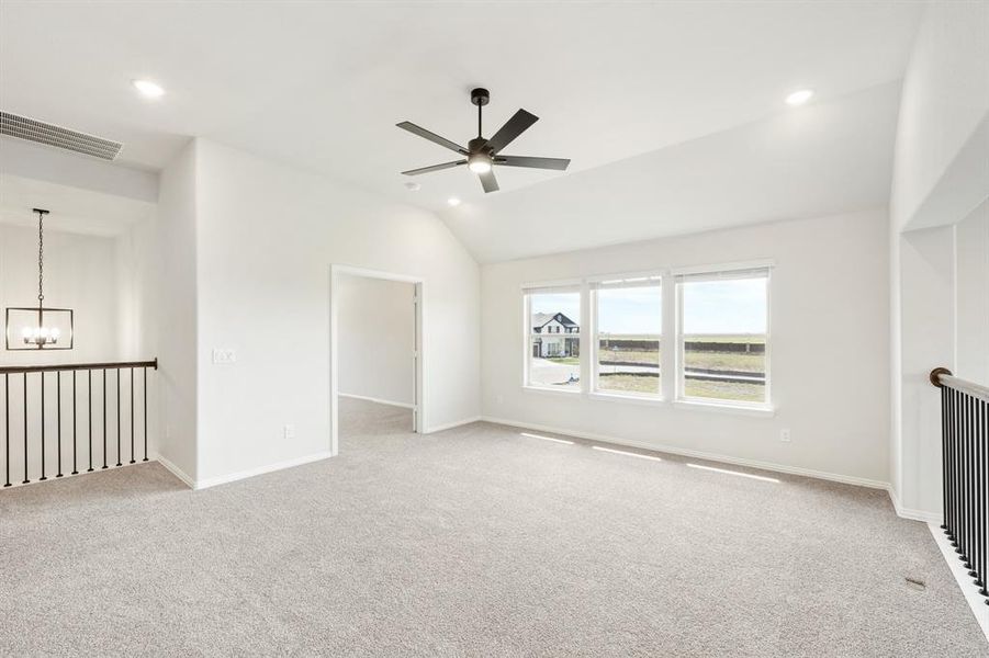Spacious, unfurnished interior of a new home in Sonoma Verde, Rockwall (Image 34).