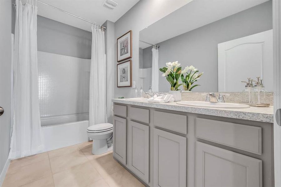 Furnished interior view inside a new home in , Lakeland (Image 21).