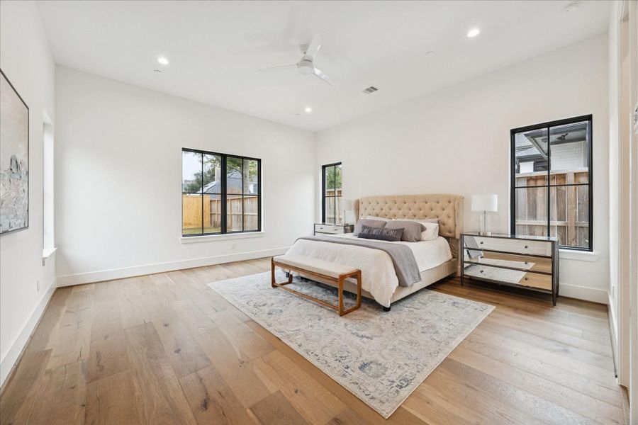 Primary First Floor (Bed 1) Primary First Floor (Bed 1)