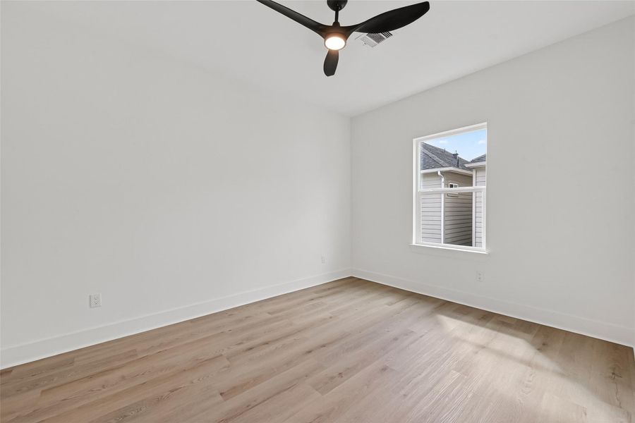 Spacious, unfurnished interior of a new home in , Houston (Image 27).
