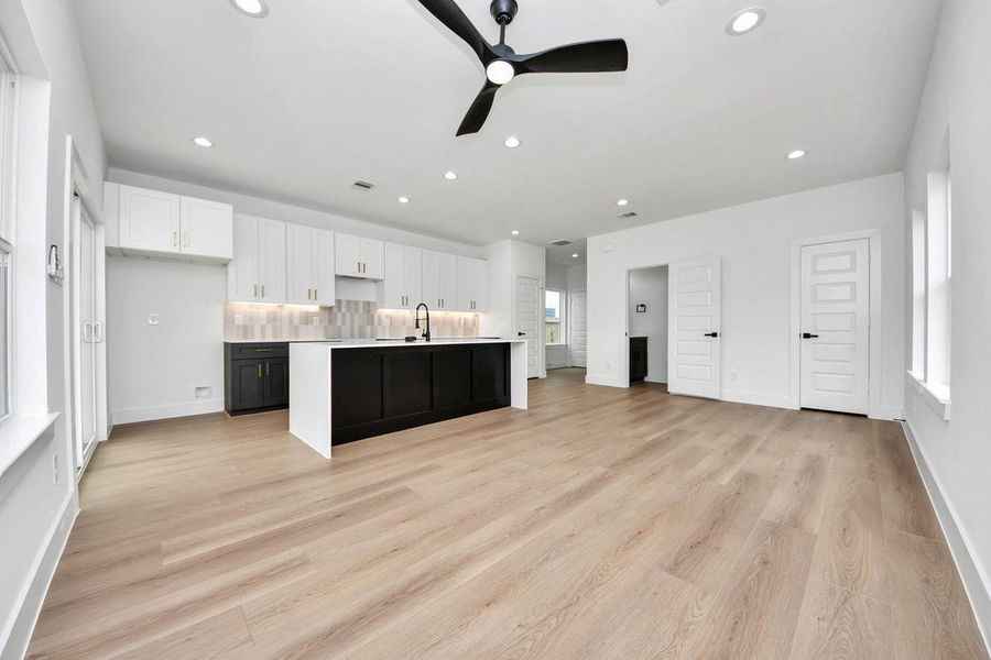 Image 30 of a home in .