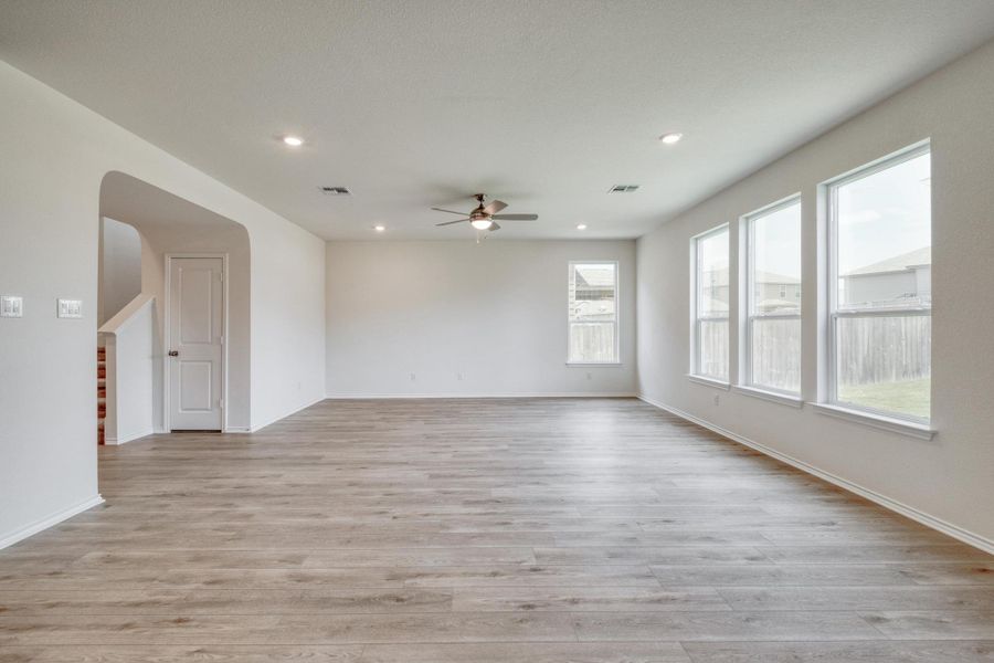 Spacious, unfurnished interior of a new home in Sonterra - Cool Water, Jarrell (Image 13).