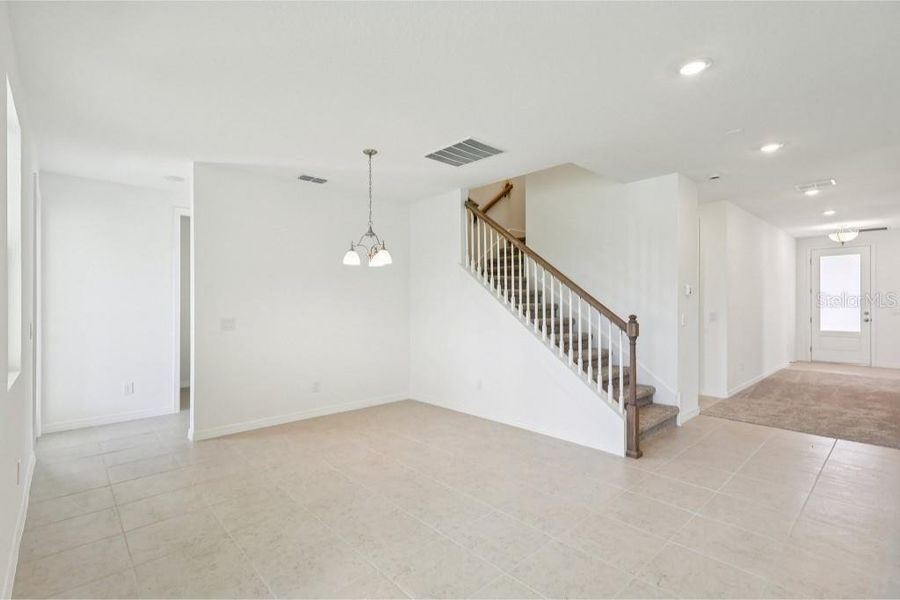 Spacious, unfurnished interior of a new home in Northlake Traditional, Winter Garden (Image 34). Spacious, unfurnished interior of a new home in Northlake Traditional, Winter Garden (Image 34).
