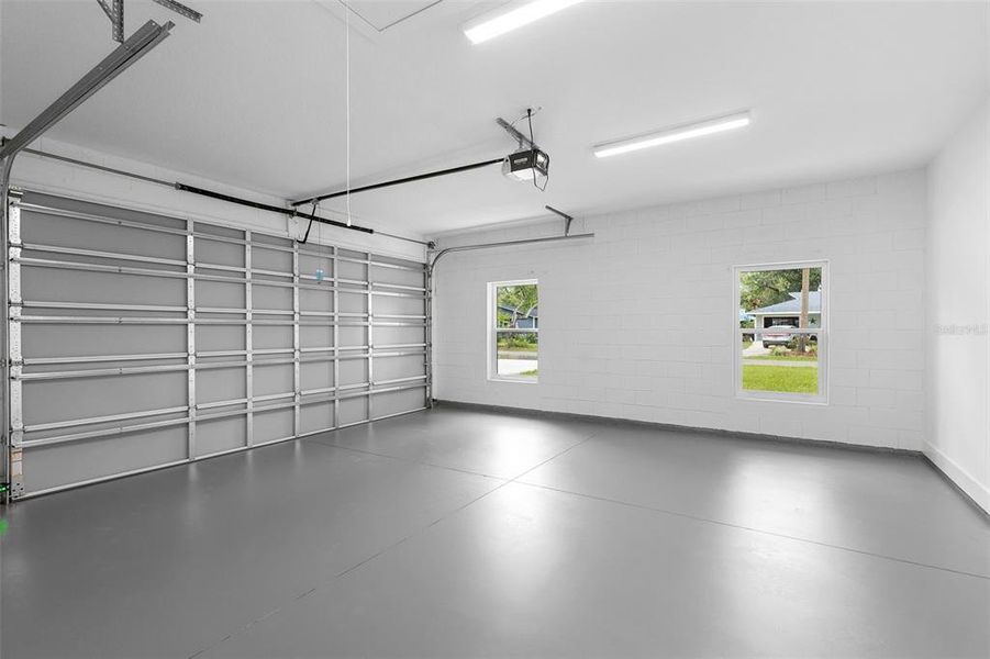 Spacious, unfurnished interior of a new home in , Lake Helen (Image 23).