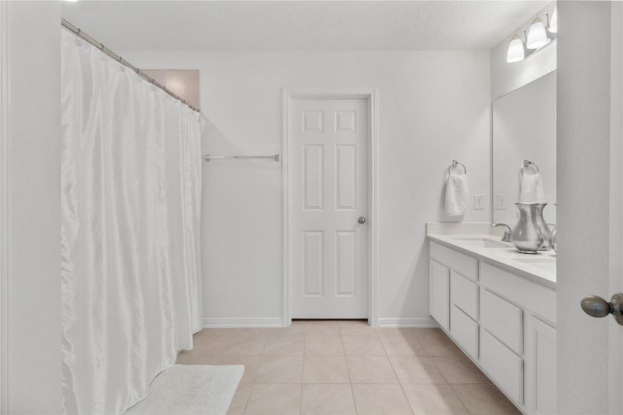 Furnished interior view inside a new home in , Houston (Image 14). Furnished interior view inside a new home in , Houston (Image 14).