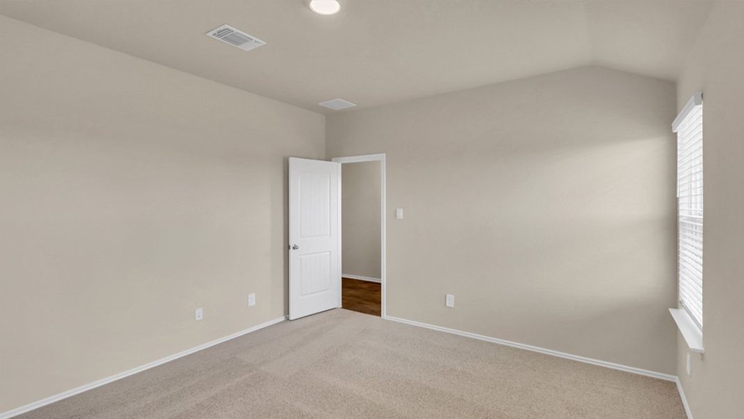 Spacious, unfurnished interior of a new home in Southgrove, Kyle (Image 19).