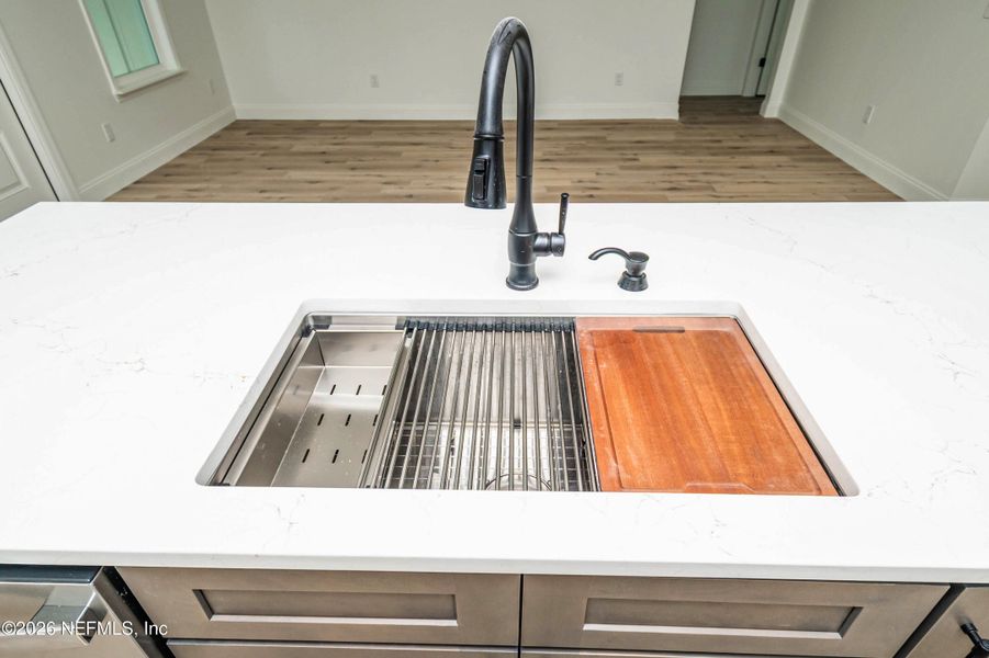 Close-up of interior finishes inside a home in , Macclenny (Image 21).