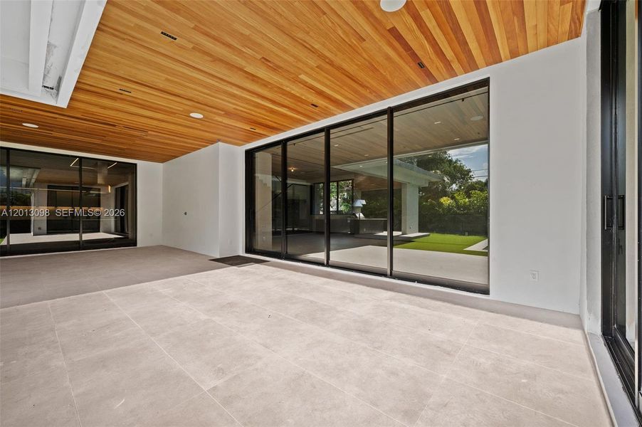 Exterior details and patio area of a home in , Miami (Image 21).