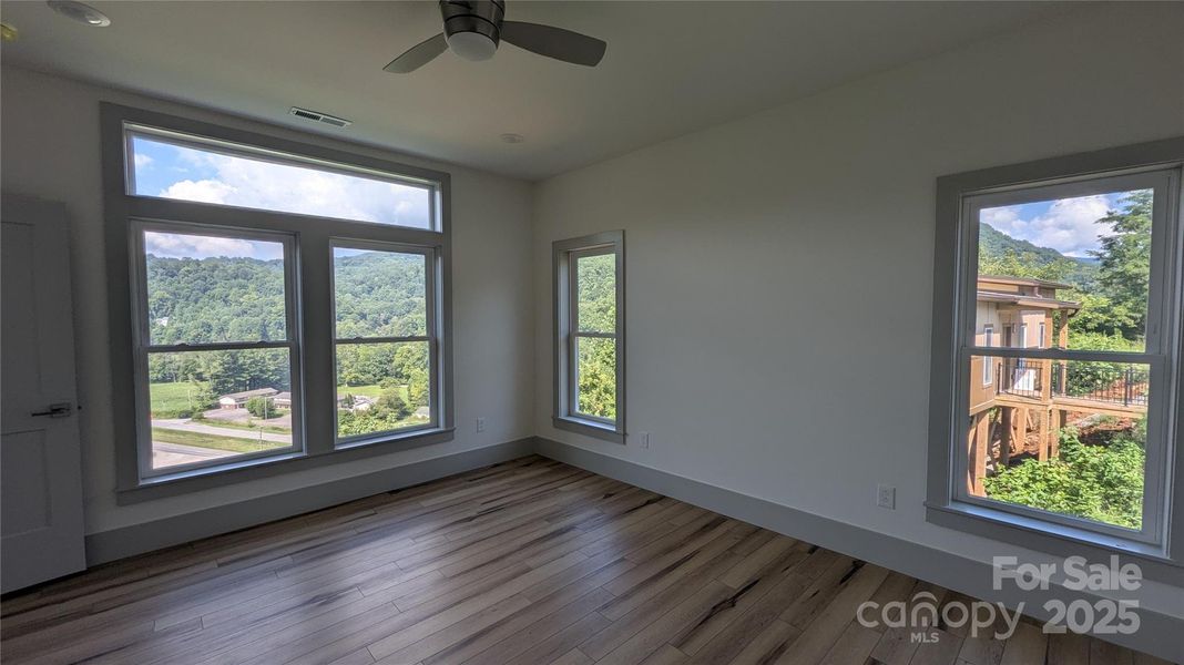 Spacious, unfurnished interior of a new home in , Waynesville (Image 8).