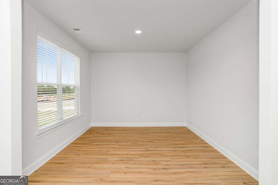 Spacious, unfurnished interior of a new home in Killian Manor at The Adares, Adairsville (Image 13). Spacious, unfurnished interior of a new home in Killian Manor at The Adares, Adairsville (Image 13).