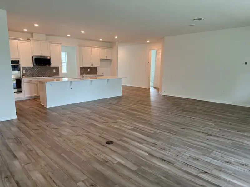 Spacious, unfurnished interior of a new home in Country Club Estates, Palm Bay (Image 3). Spacious, unfurnished interior of a new home in Country Club Estates, Palm Bay (Image 3).