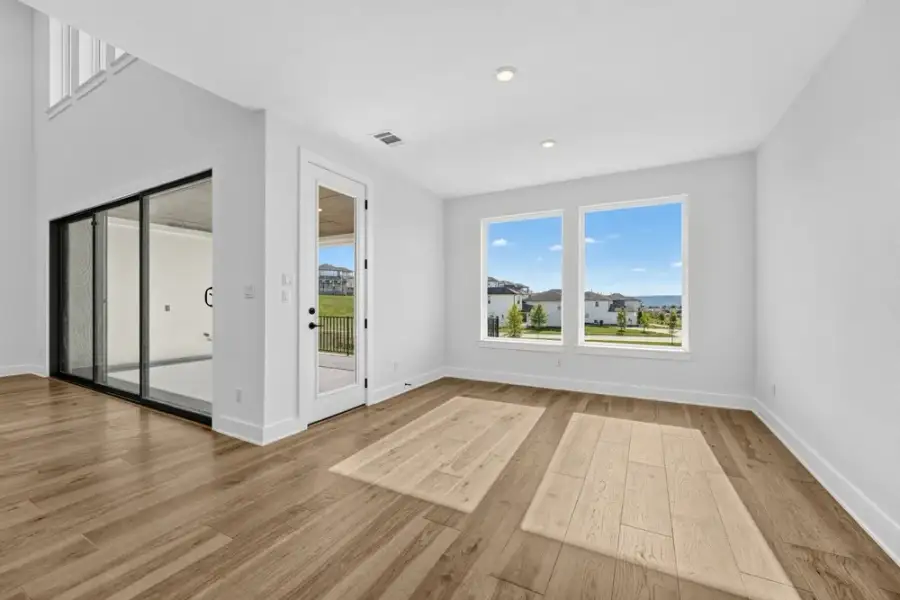 Spacious, unfurnished interior of a new home in Travisso, Leander (Image 15).