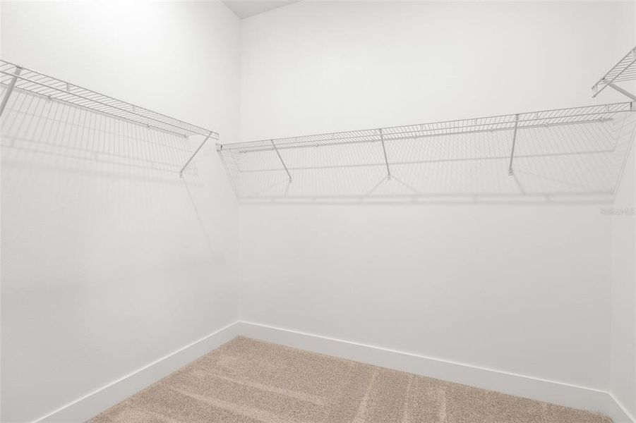 Spacious, unfurnished interior of a new home in Gray Hawk at Hole Two, Daytona Beach (Image 19).