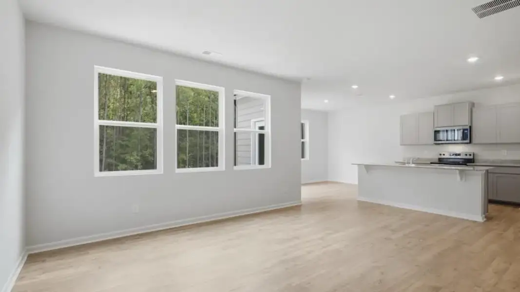 Spacious, unfurnished interior of a new home in Oaks at Cedar Grove, Fairburn (Image 12). Spacious, unfurnished interior of a new home in Oaks at Cedar Grove, Fairburn (Image 12).