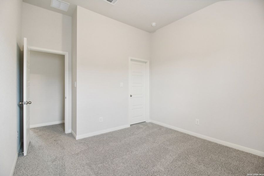 Spacious, unfurnished interior of a new home in , San Antonio (Image 16).