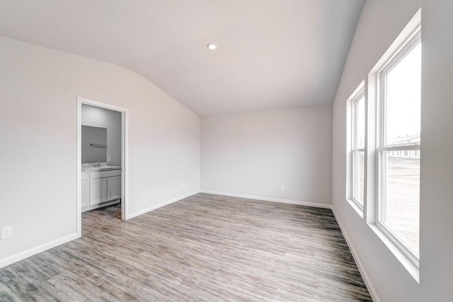 Spacious, unfurnished interior of a new home in Santa Fe, Cleveland (Image 32). Spacious, unfurnished interior of a new home in Santa Fe, Cleveland (Image 32).