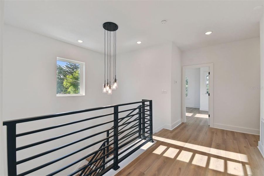 Spacious, unfurnished interior of a new home in , Tampa (Image 35).